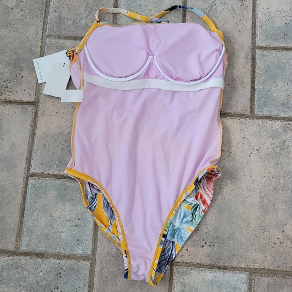 Gibson & Latimer Woman's Swimsuit  one piece tropical print swimsuit - Picture 5 of 7